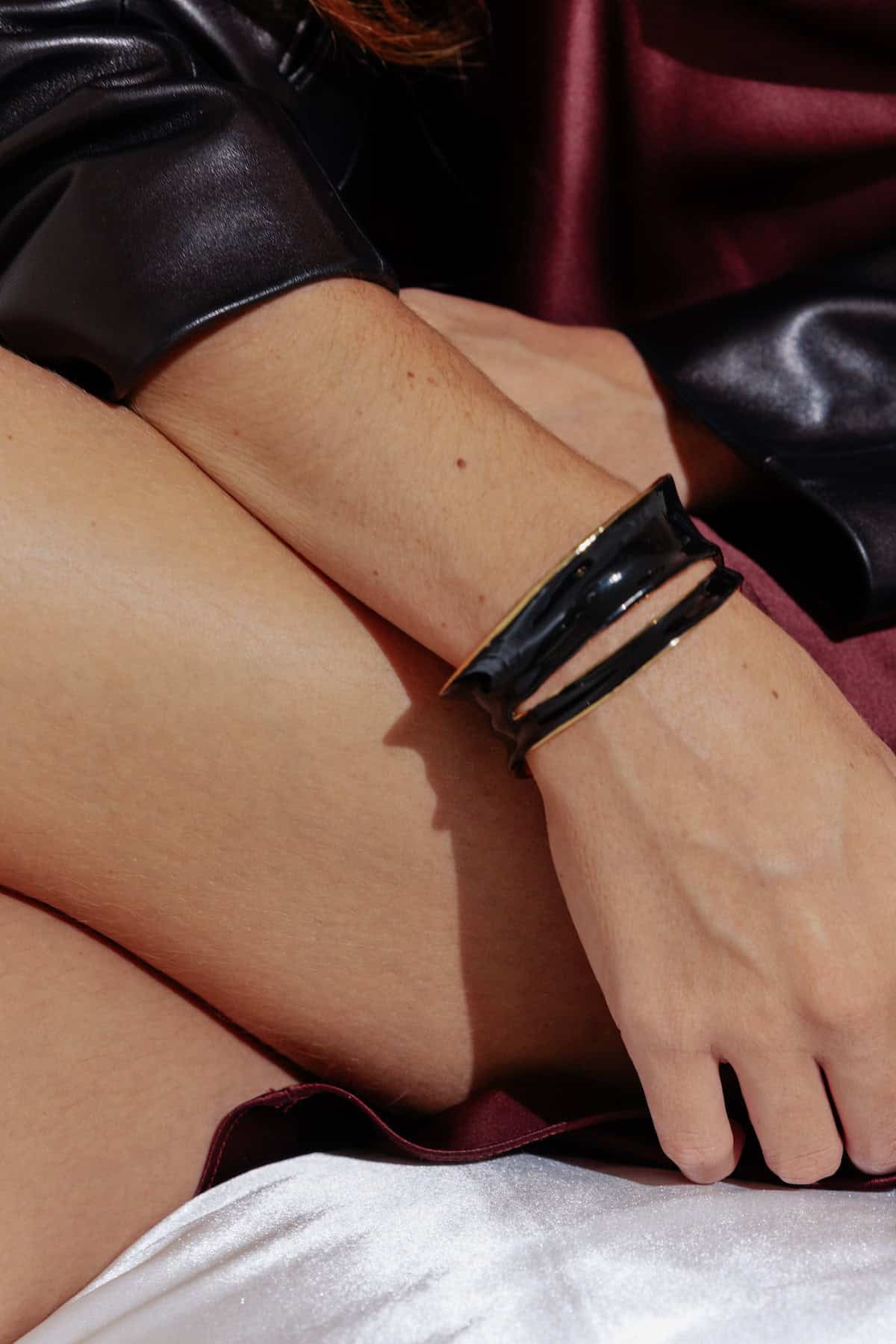 Photo portée Premier Rendez-vous Gold Cuff