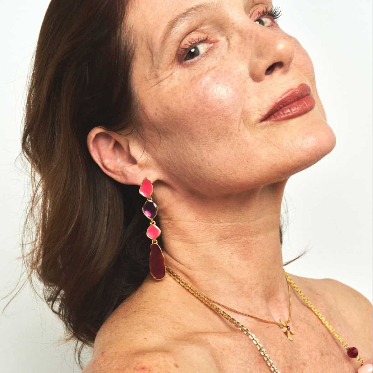 Photo portée Boucles D'oreilles Percée Doré Premier Rendez-vous