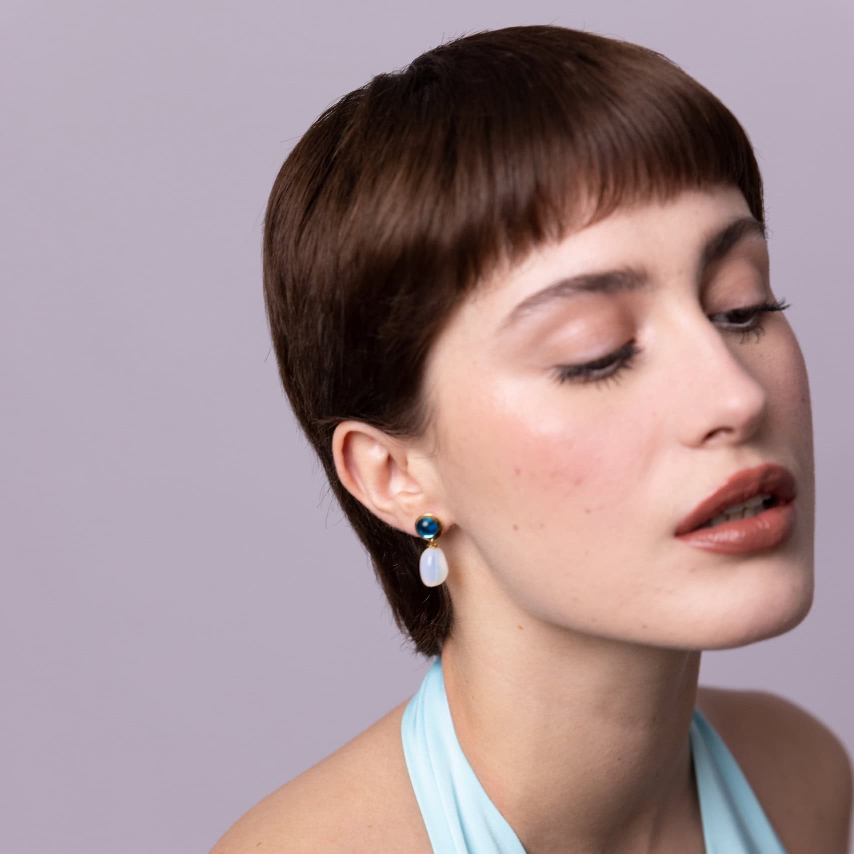 Photo portée Boucles D'oreilles Percées Délicatesse