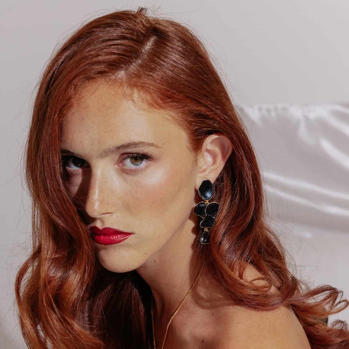 Photo portée Clip Earrings First Appointment