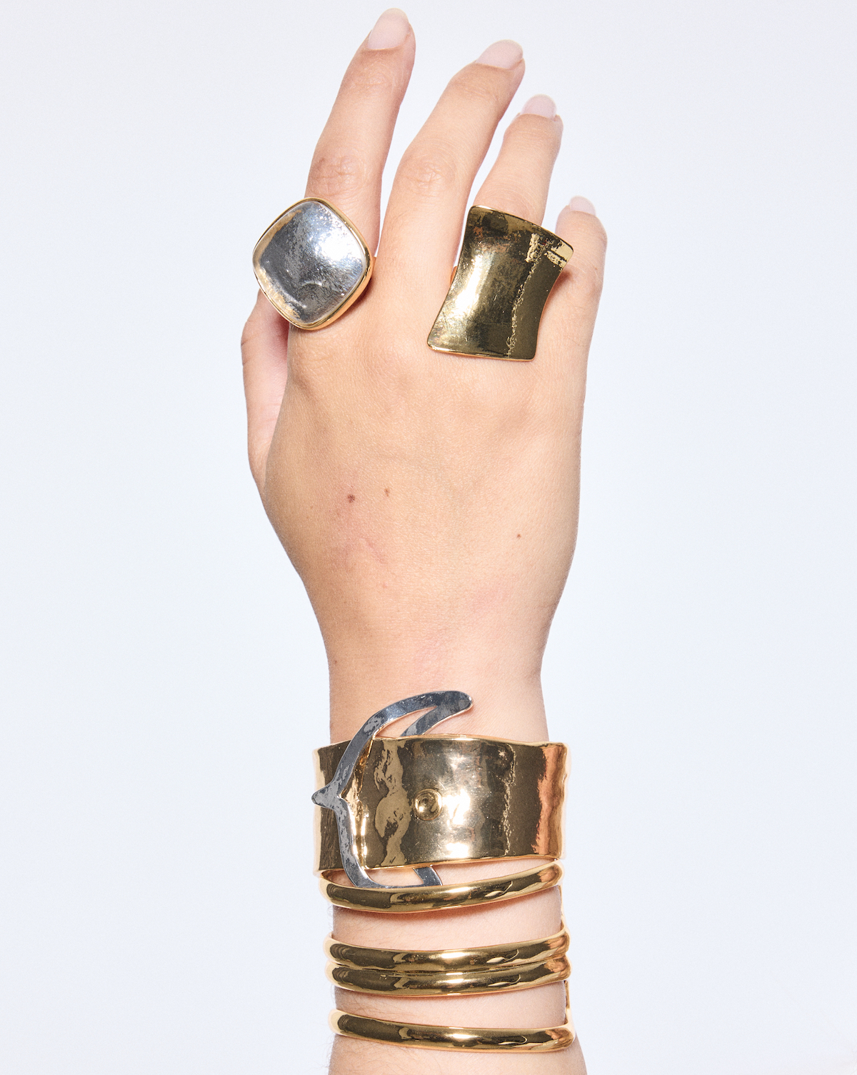 Photo portée Dove Gold Silver Cuff
