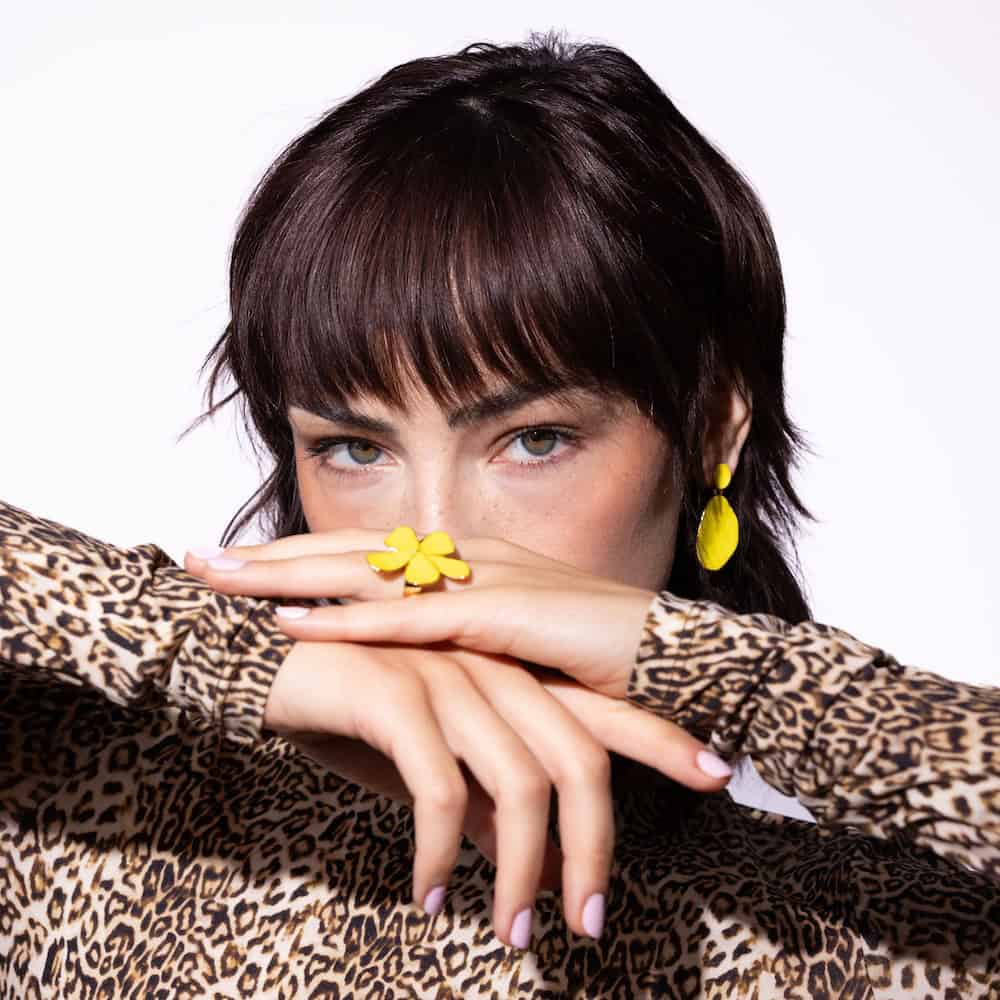 Photo portée Boucles D'oreilles Percée Premier Rendez-vous