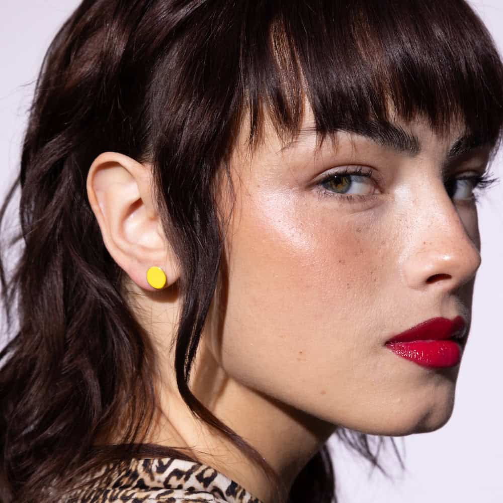 Photo portée Boucles D'oreilles Percée Premier Rendez-vous
