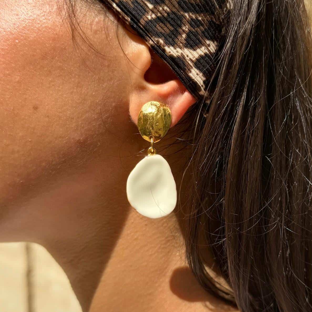Photo portée Boucles D'oreilles Clip Premier Rendez-vous