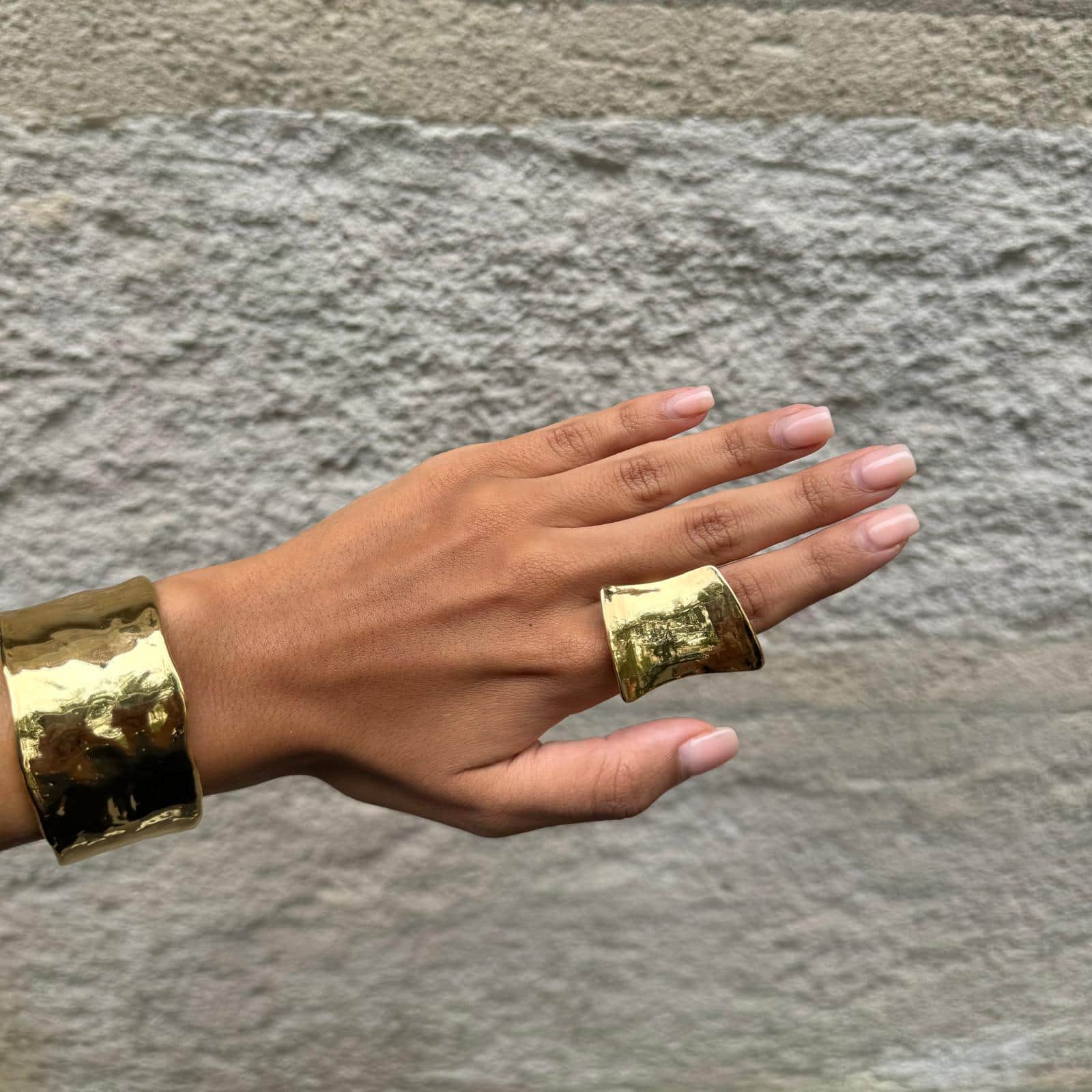 Photo portée Bague Doré Padmée