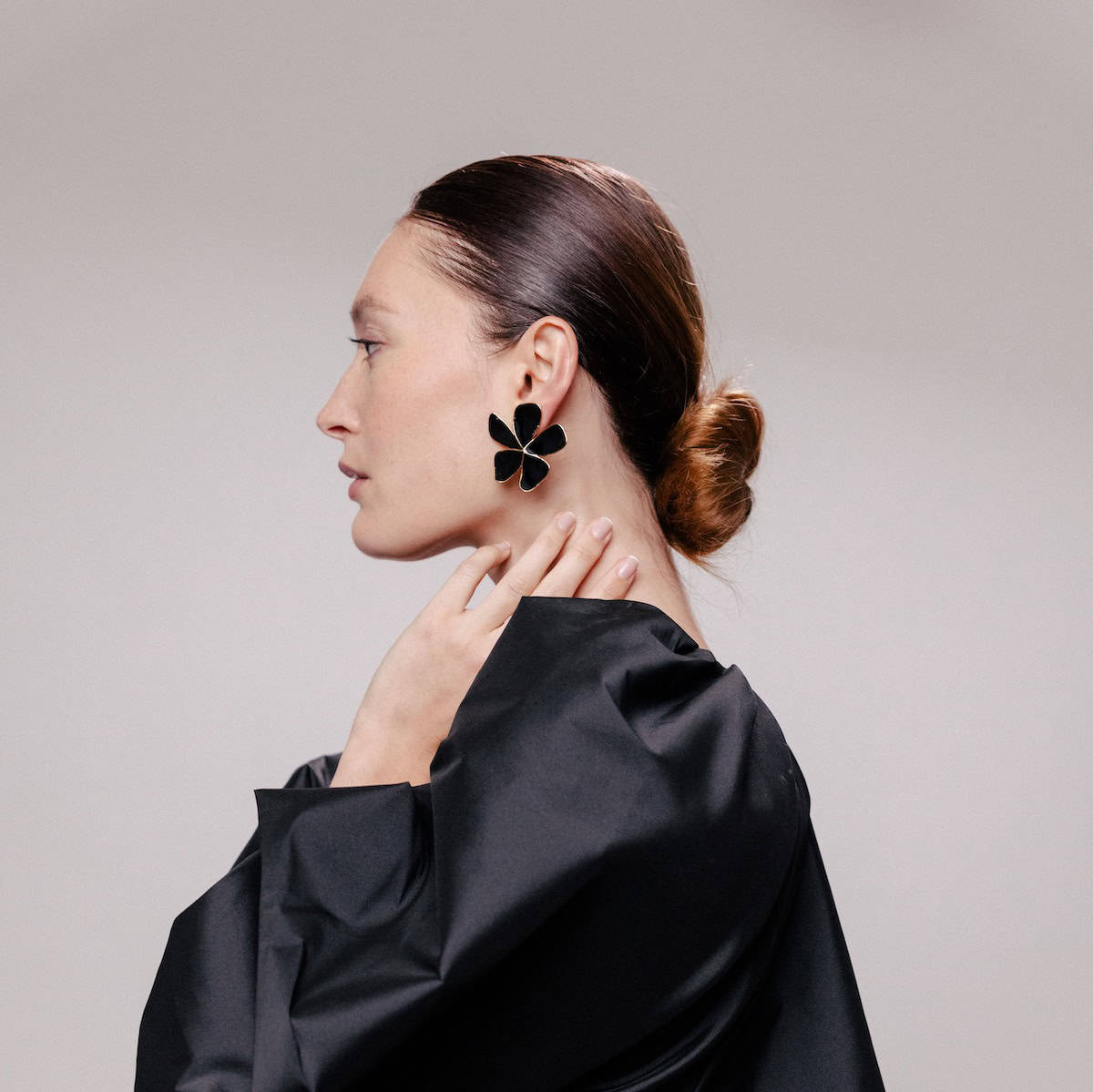 Photo portée Earrings Clip Doré Premier Rendez-vous
