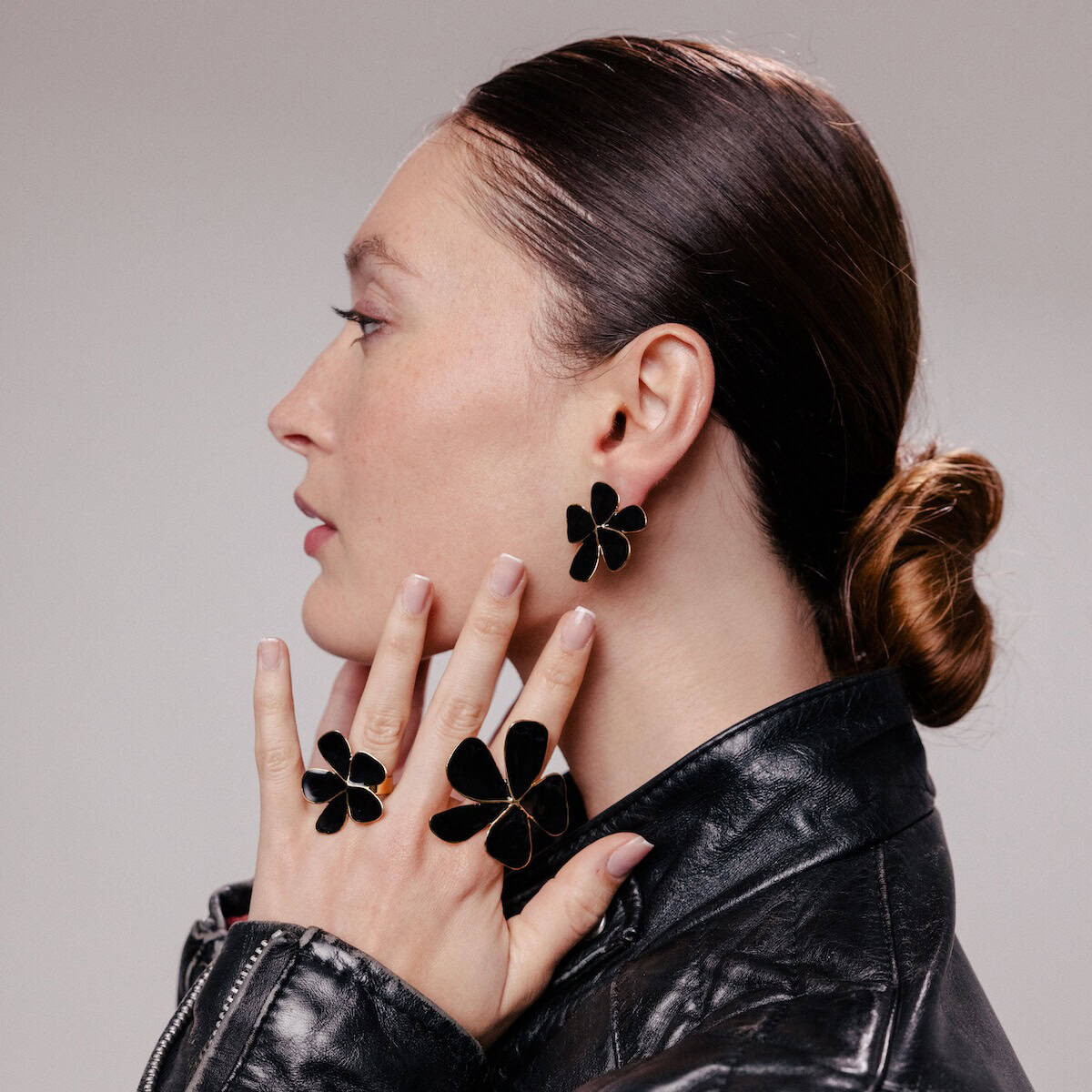Photo portée Earrings Clip Doré Premier Rendez-vous