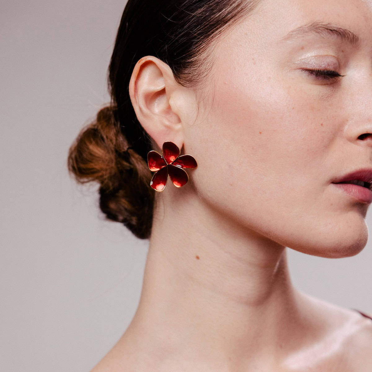 Photo portée Pierced Earrings Gold 41 First Appointment