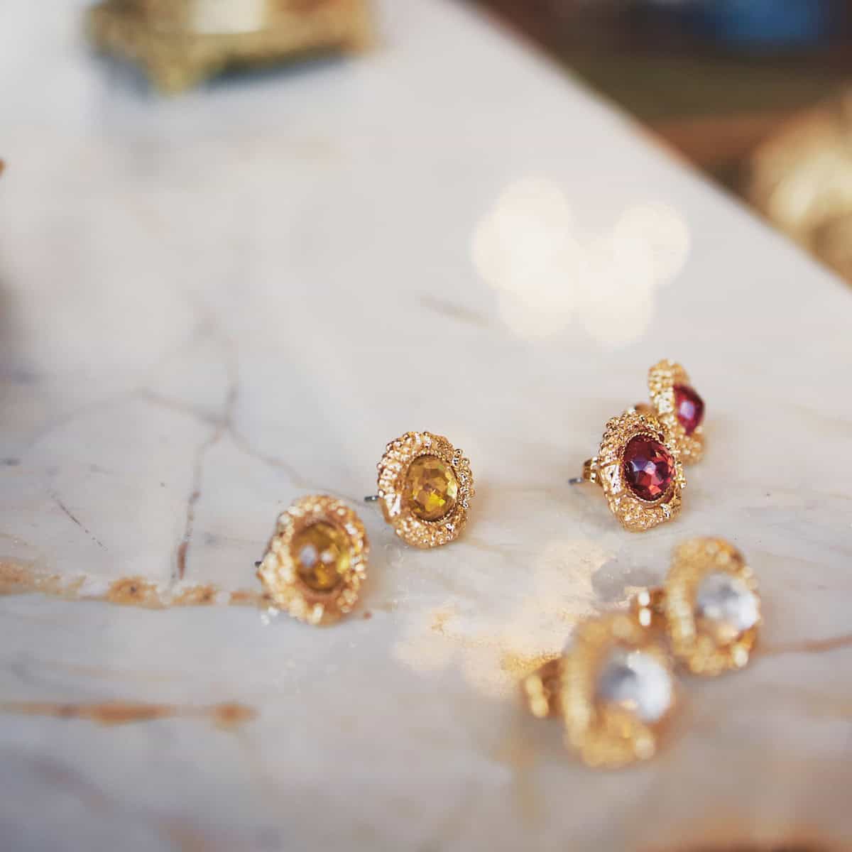 Photo portée Pierced Earrings L'heure Dorée