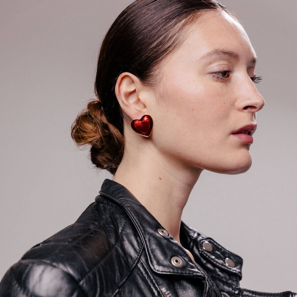 Photo portée Boucles D'oreilles Percées Premier Rendez-vous