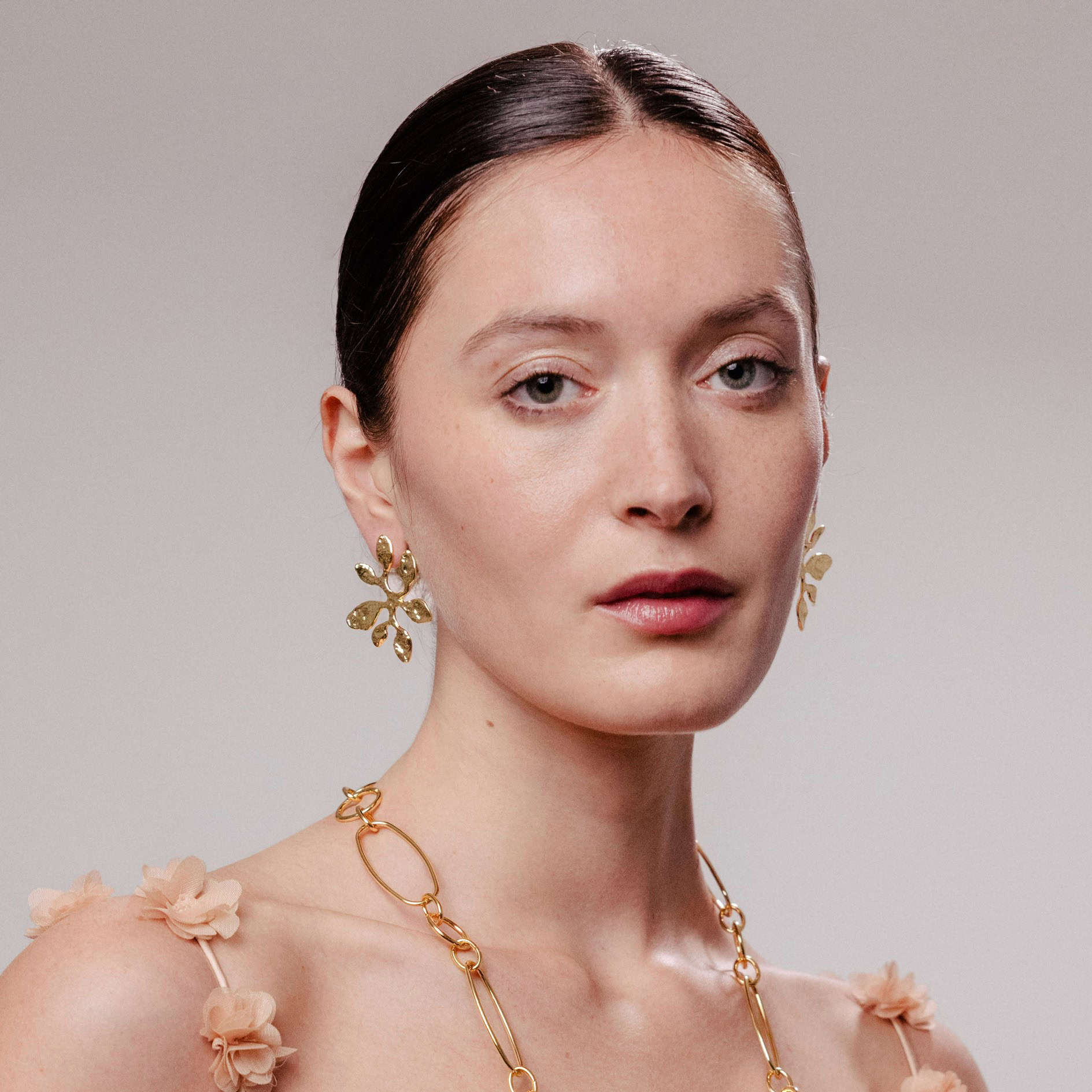 Photo portée Boucles D'oreilles Percées Végétal