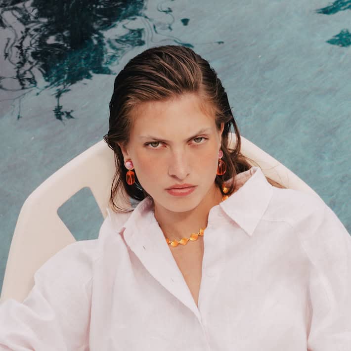 Photo portée Collier Doré Premier Rendez-vous