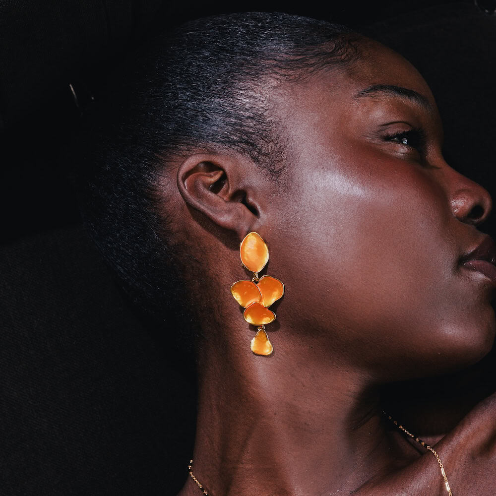 Photo portée Boucles D'oreilles Clip Premier Rendez-vous