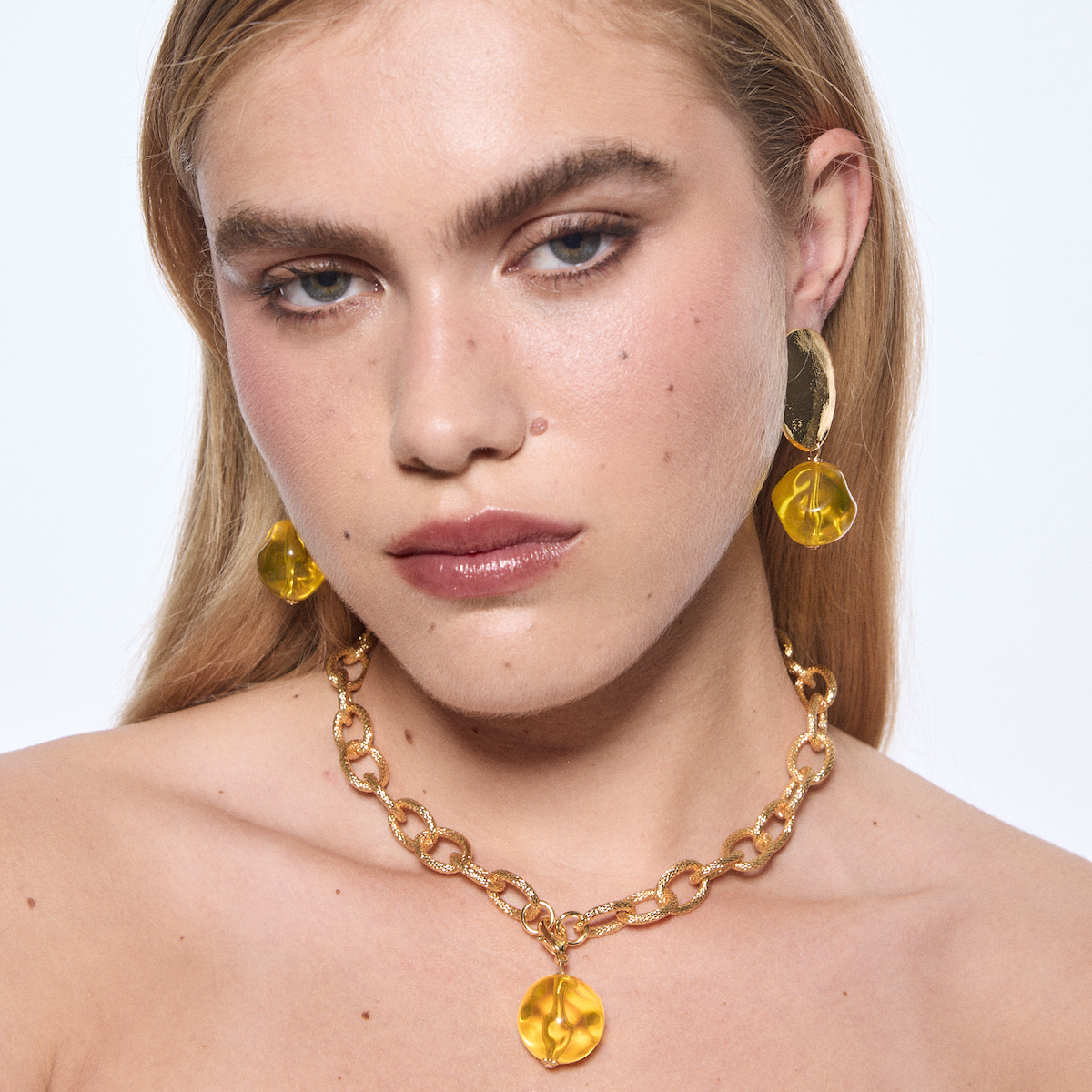 Photo portée Boucles D'oreilles Clips Nelly