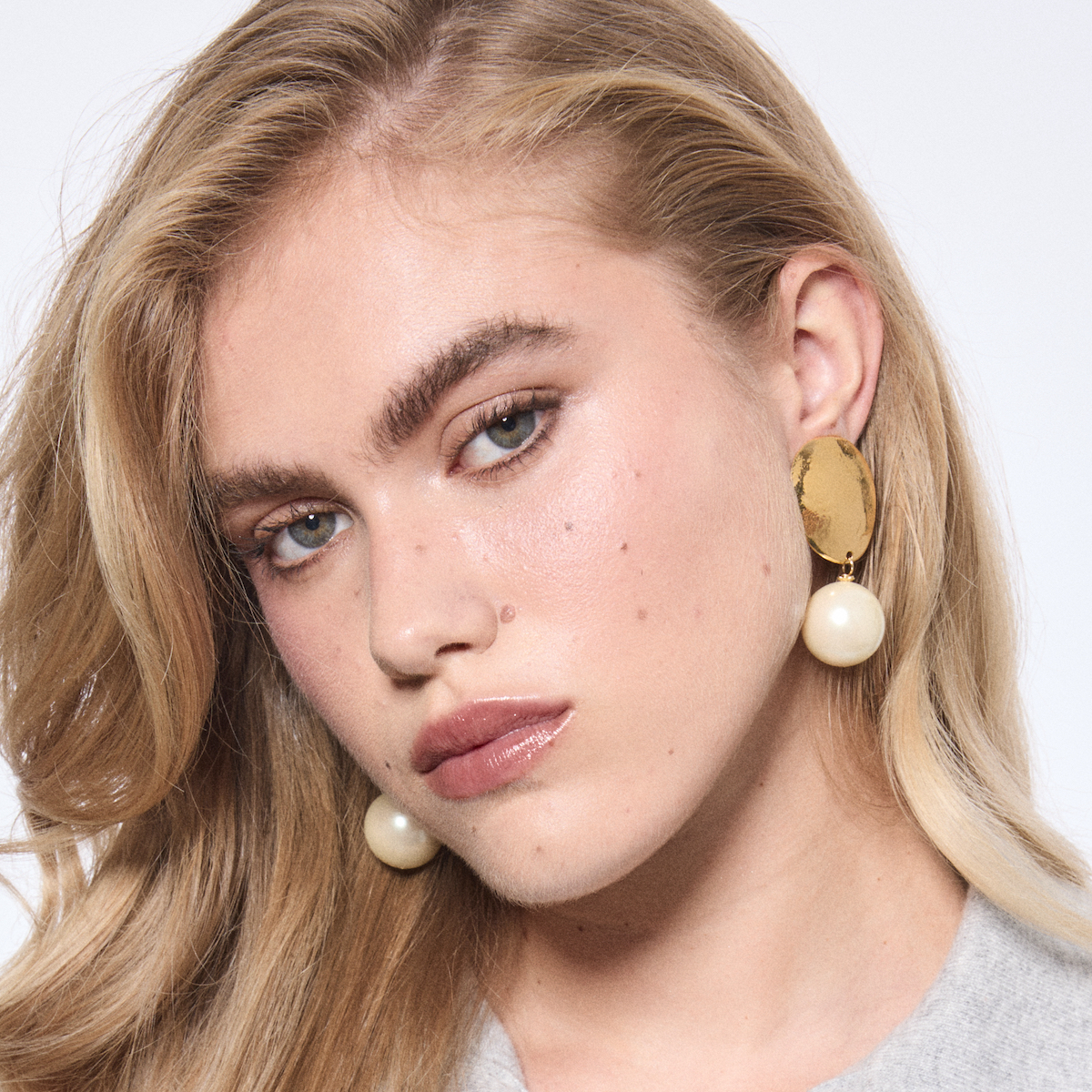 Photo portée Boucles D'oreilles Clips Nelly