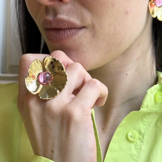 Photo portée Bague Doré Cabaret