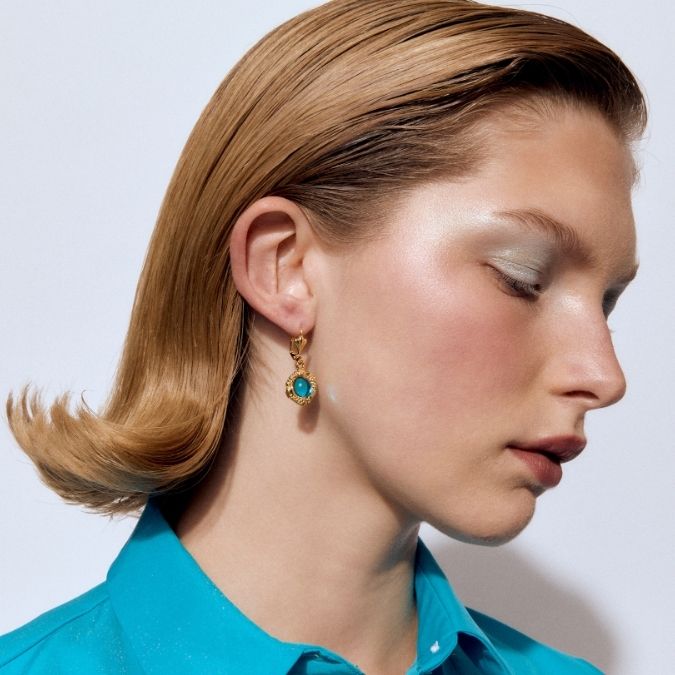 Photo portée Boucles D'oreilles Percées L'heure Dorée