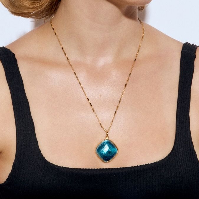 Photo portée Pendentif Doré L'amoroso